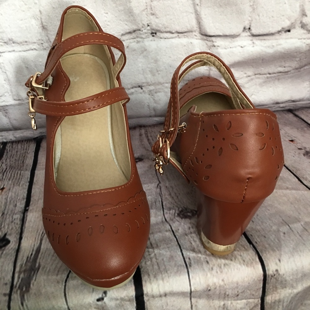 New Mary Jane style heels - Picture 4 of 6